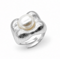 Camelia Ring